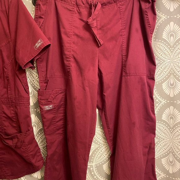 Scrub Set - Picture 3 of 4